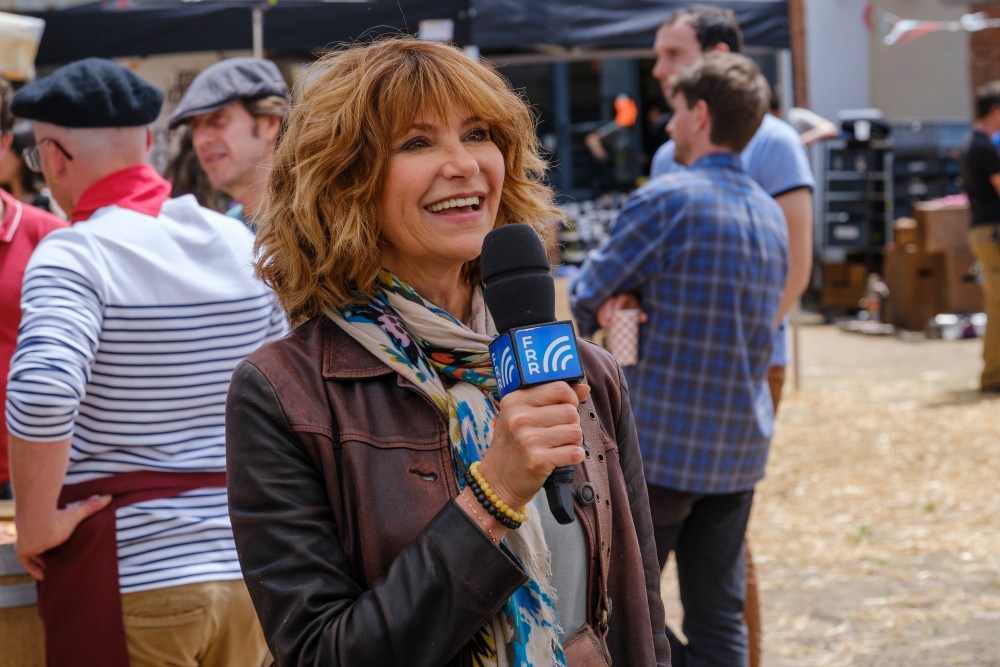 Fransız Dizisi Curious By Nature