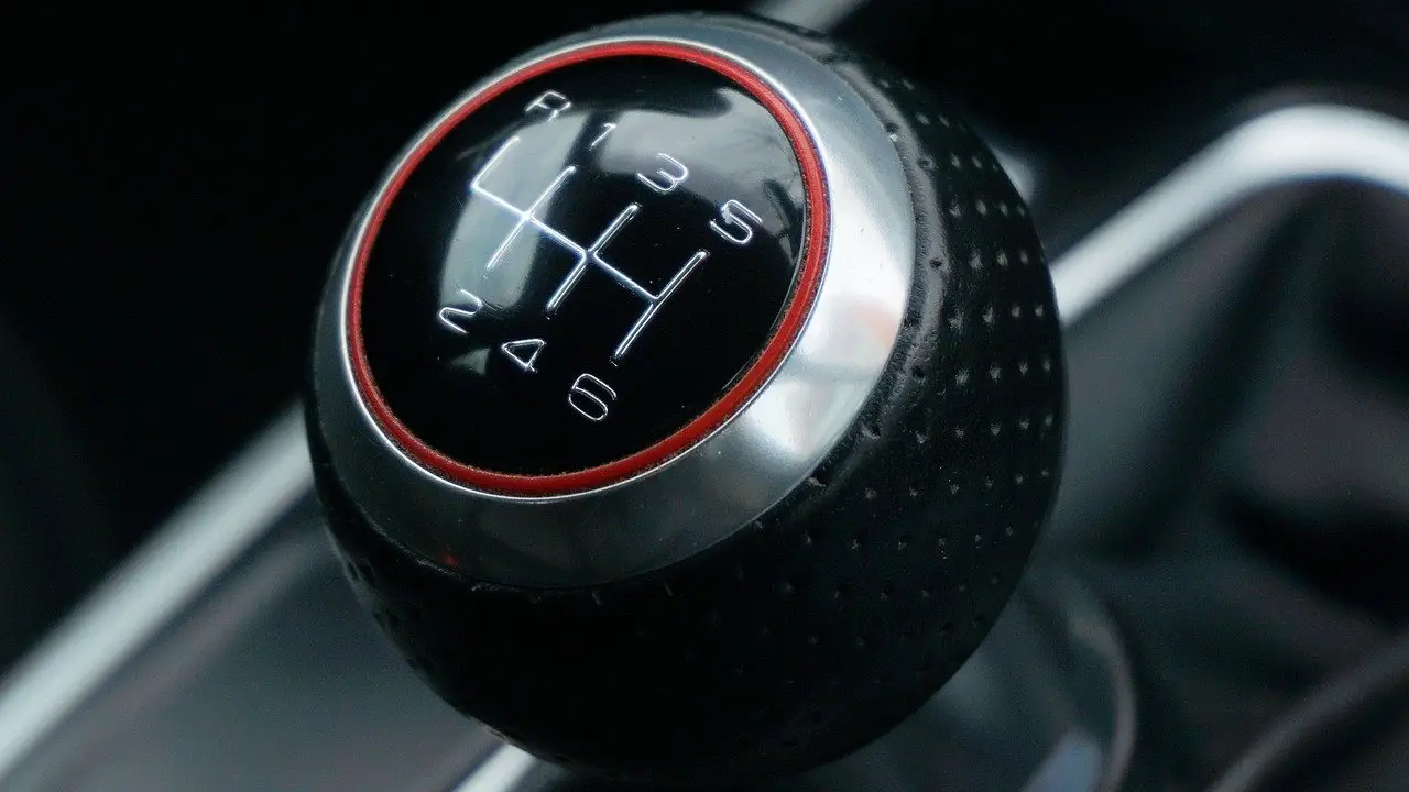 Manuel Vites Devri Sona Eriyor: BMW ve Mercedes Üretimi Durdurdu! manuel vites