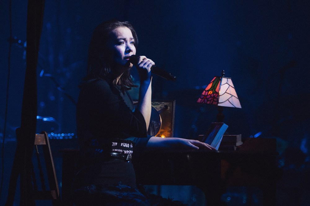 Mitski Konseri: Hollywood High'da Çılgınlık ve Dinginliğin Buluştuğu 5 Gecelik Şov Mitski konseri