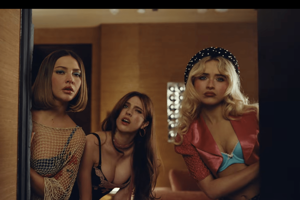 Sabrina Carpenter Yeni Klibi ile Grammy Soygunu Yaptı: 'House Tour' Sabrina Carpenter yeni klibi