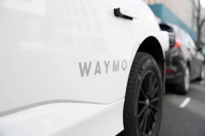 Waymo robotaksi Londra