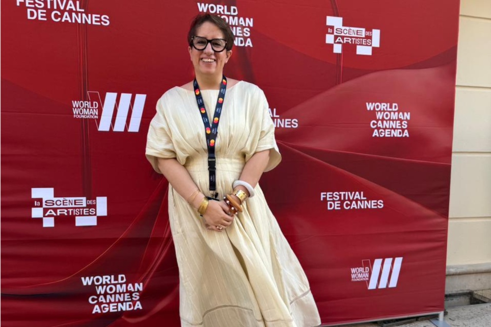 Oscar Ödüllü Guneet Monga Kapoor'dan Cannes'da Cesur Açıklamalar: "Hırsımdan Korkmuyorum!" Guneet Monga Kapoor