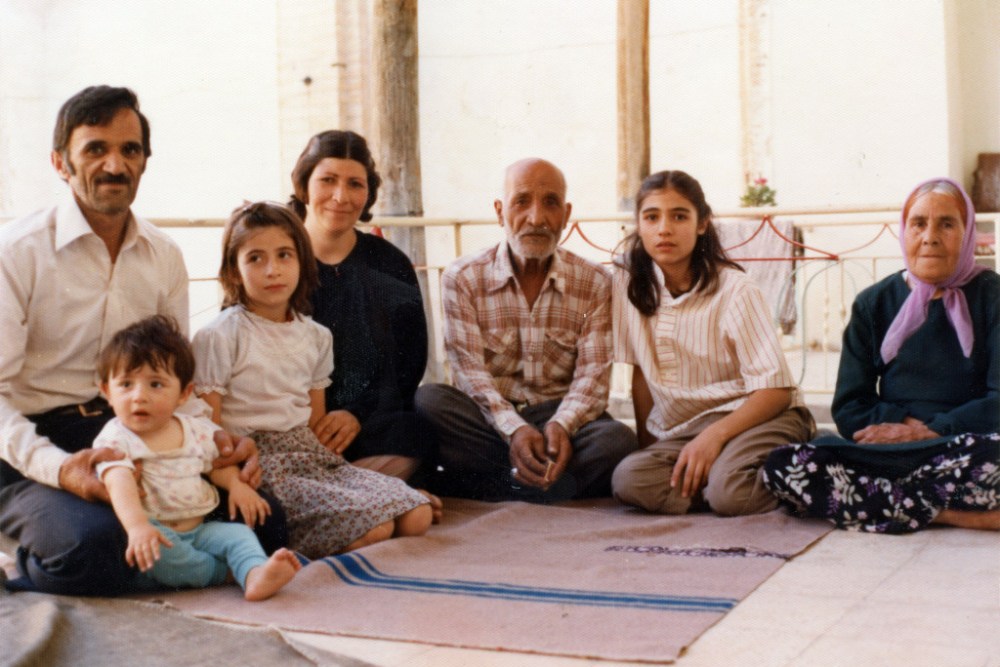 40 Yıllık Umut ve Hayal Kırıklıkları: İran Devrimi Belgeseli 'Rehearsals for a Revolution' İncelemesi İran Devrimi belgeseli