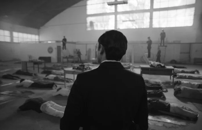 Kırmızı Hangar filmi