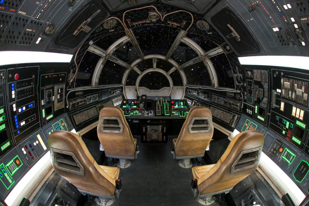 Disney Parkları'nda Büyük Yenilik: Millennium Falcon Sürüşü Mandalorian ve Grogu ile Yenilendi Millennium Falcon Smugglers Run