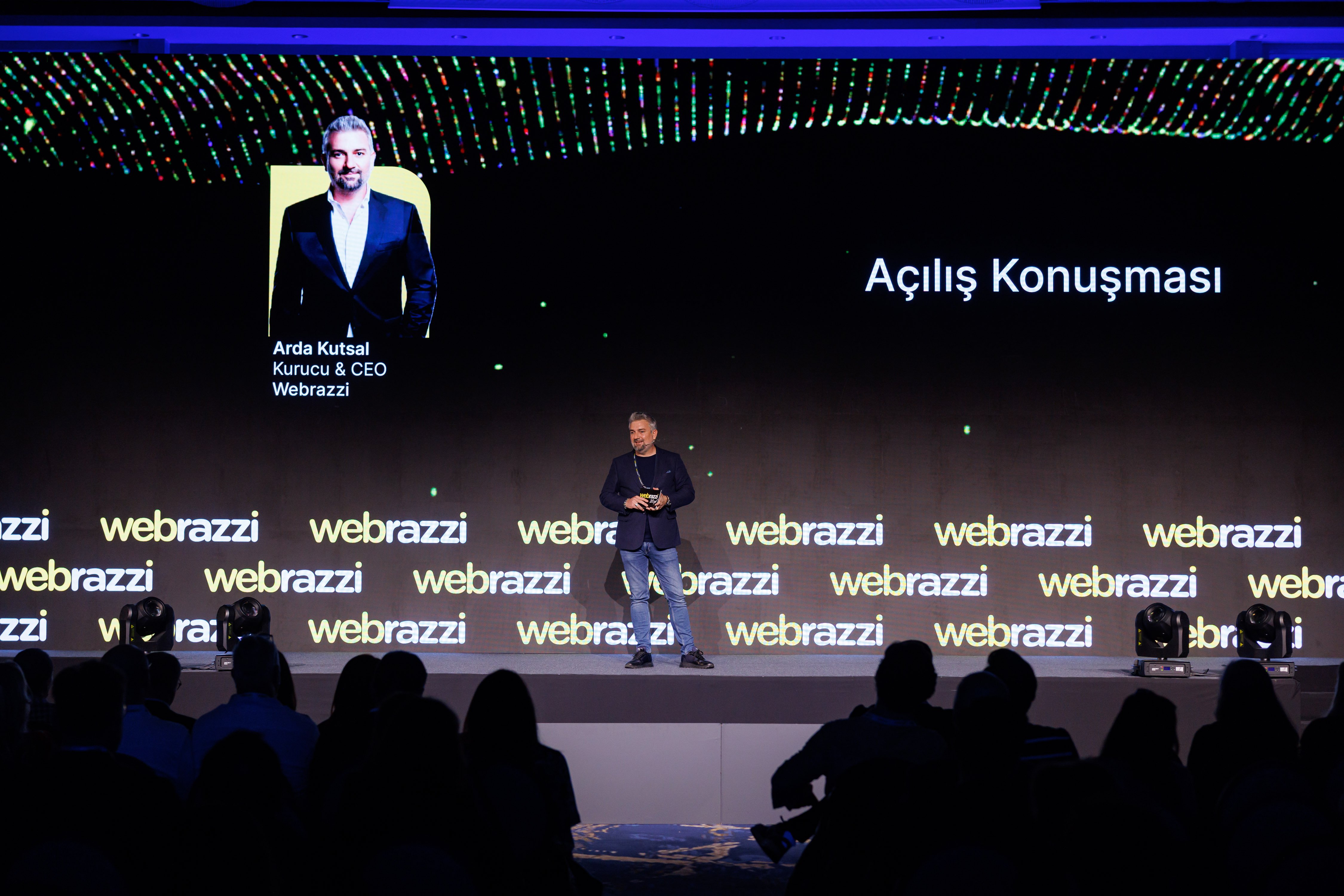 Webrazzi AI 2026 Oturum Videoları Yayında: Yapay Zeka Dünyasına Kapı Aralandı! yapay zeka konferansı